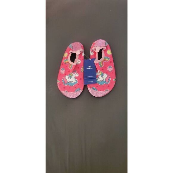 NEW IN PACKAGE WATELVES GIRLS WATER SHOES - Picture 1 of 5